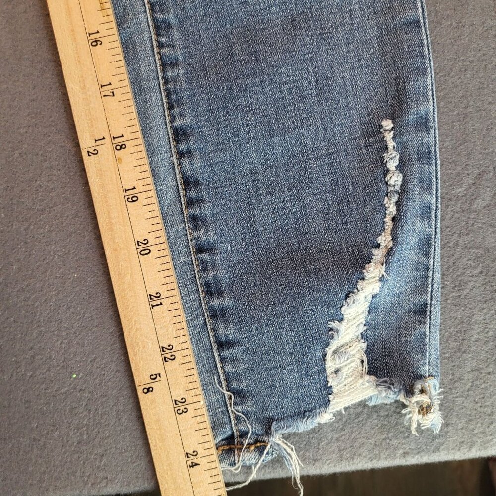 ARTICLES OF SOCIETY Womens SZ 30 Suzy Skinny Fit Jeans Distressed Hem Elden Wash - Picture 7 of 10